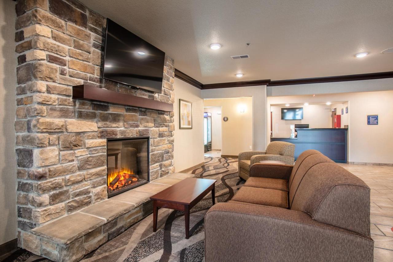 Cobblestone Inn & Suites - Pine Bluffs Εξωτερικό φωτογραφία