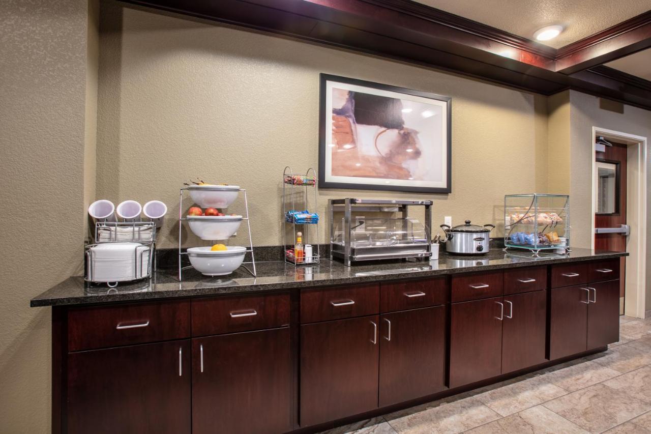 Cobblestone Inn & Suites - Pine Bluffs Εξωτερικό φωτογραφία