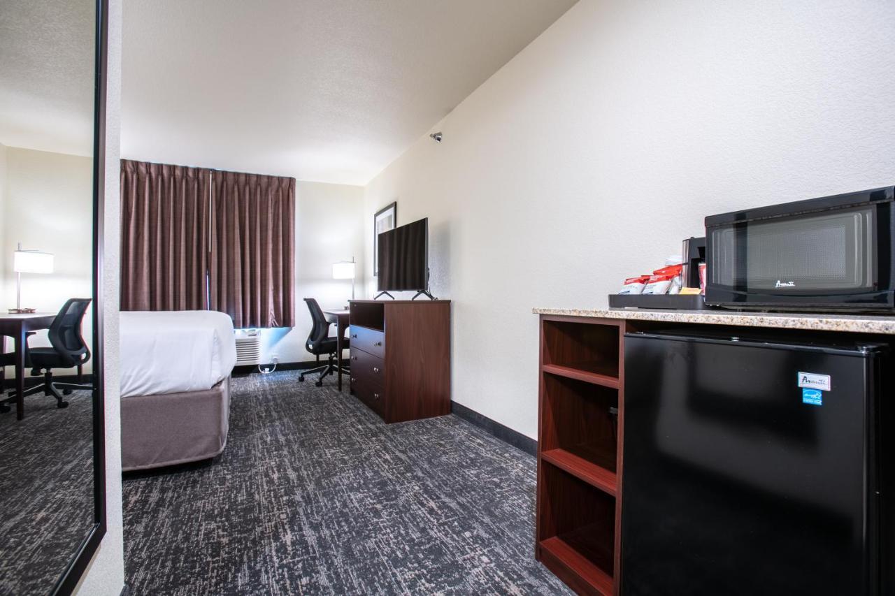 Cobblestone Inn & Suites - Pine Bluffs Εξωτερικό φωτογραφία